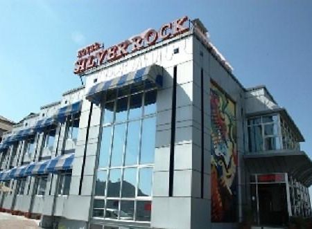 Hotel Silver Rock Mussoorie Esterno foto