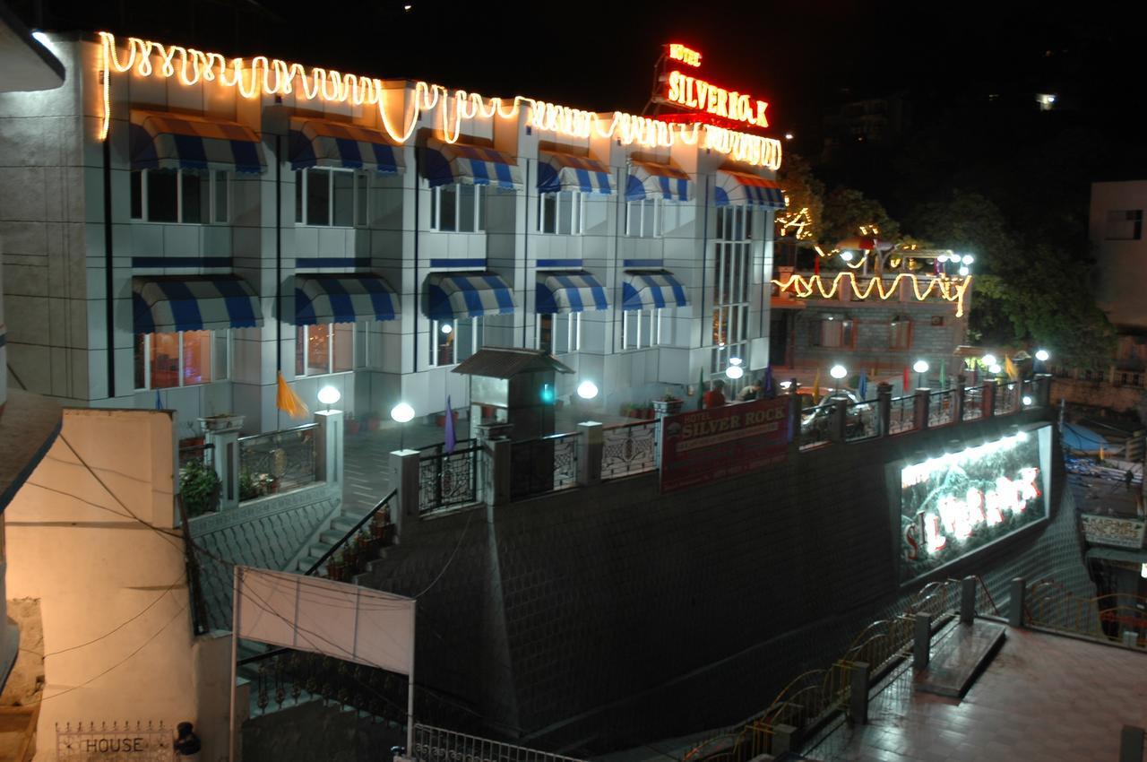 Hotel Silver Rock Mussoorie Esterno foto